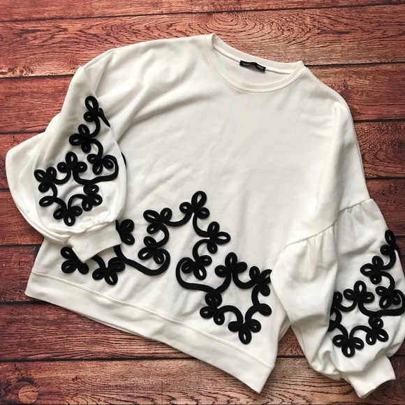 Zara Sweaters - Zara oversized sweatshirt M medium bb